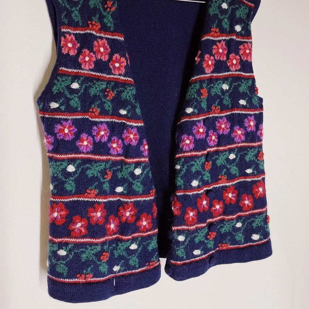 Vintage Susan Bristol Hand Embroidered Sweater Vest Design By Moussie - Picture 4 of 7
